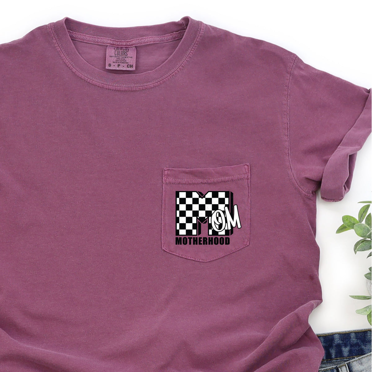 Retro Mom Pocket Tee