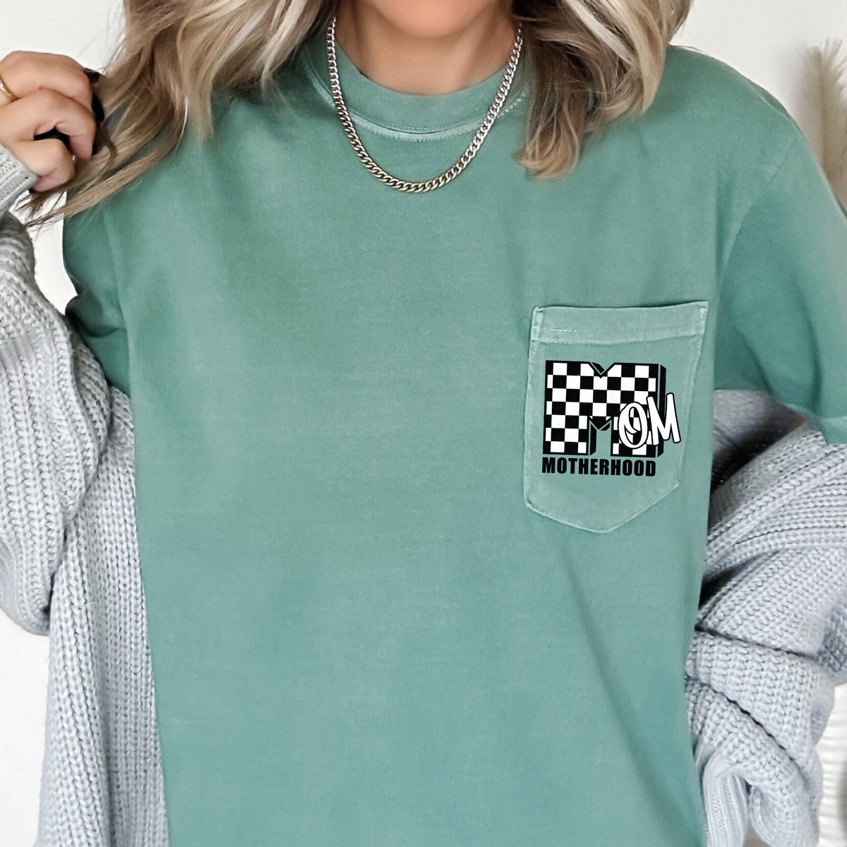 Retro Mom Pocket Tee